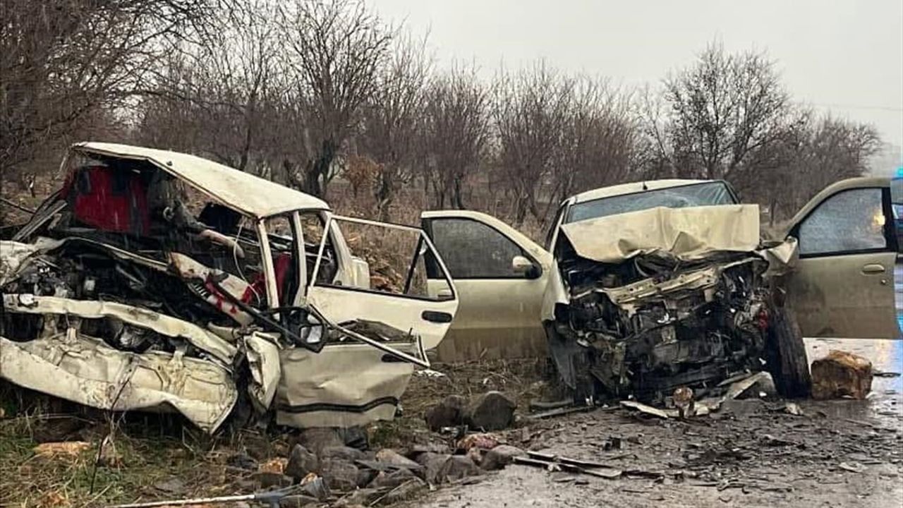 Kahramanmaraş'ta Feci Kaza: 4 Kişi Hayatını Kaybetti