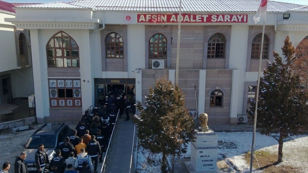 Kahramanmaraş'ta Silahlı Suç Örgütüne Baskın: 28 Zanlı Yakalandı