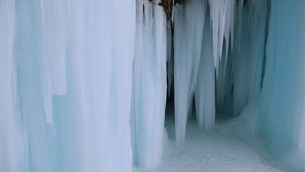 Karadeniz Bölgesi'nde Karla Mücadele Çalışmaları Devam Ediyor