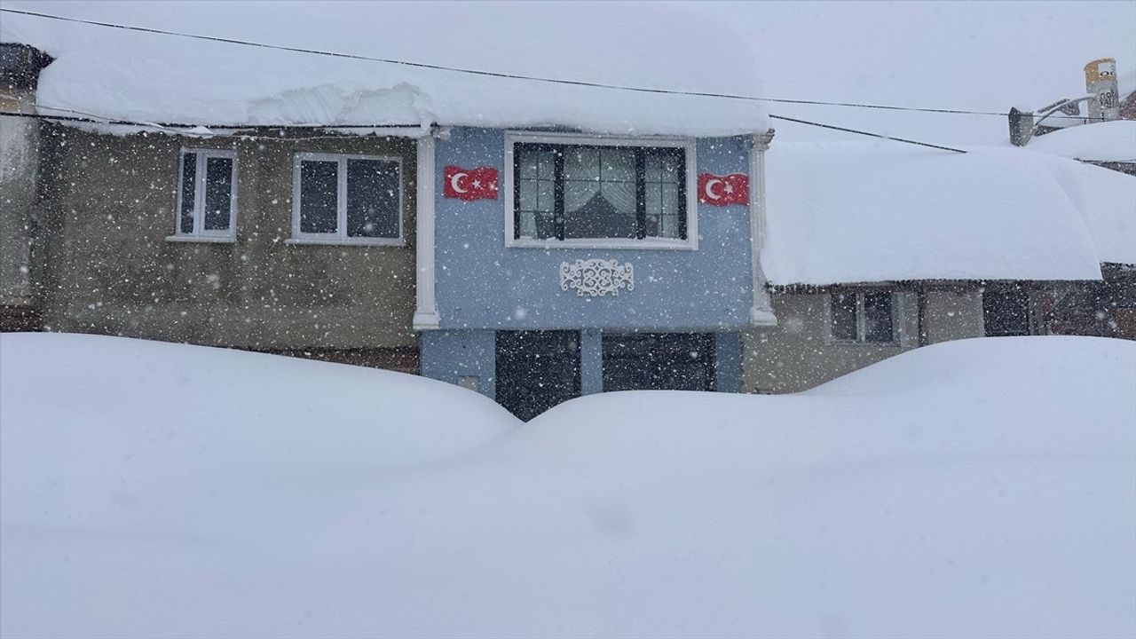 Kastamonu'da Kar Yağışı Ulaşımı Olumsuz Etkiliyor
