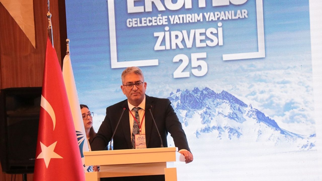 Kayseri'de 'Summit Erciyes 2025' Zirvesi Başladı