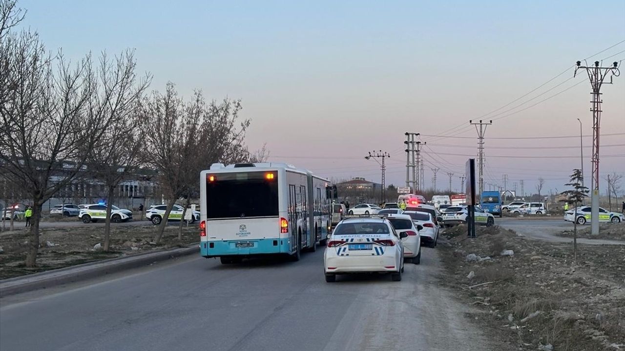 Konya'da Trafik Kazası: Bir Polis Şehit, İki Polis Yaralı
