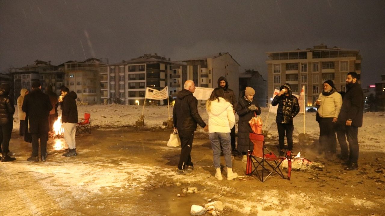 Malatya'da Depremde Kaybedilenler İçin Anma Töreni