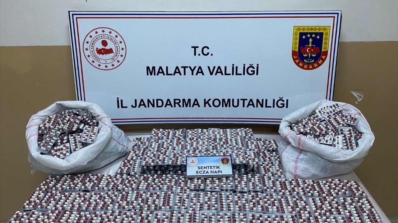 Malatya'da Sentetik Ecza Hap Operasyonu: 15 Bin 932 Hap Ele Geçirildi