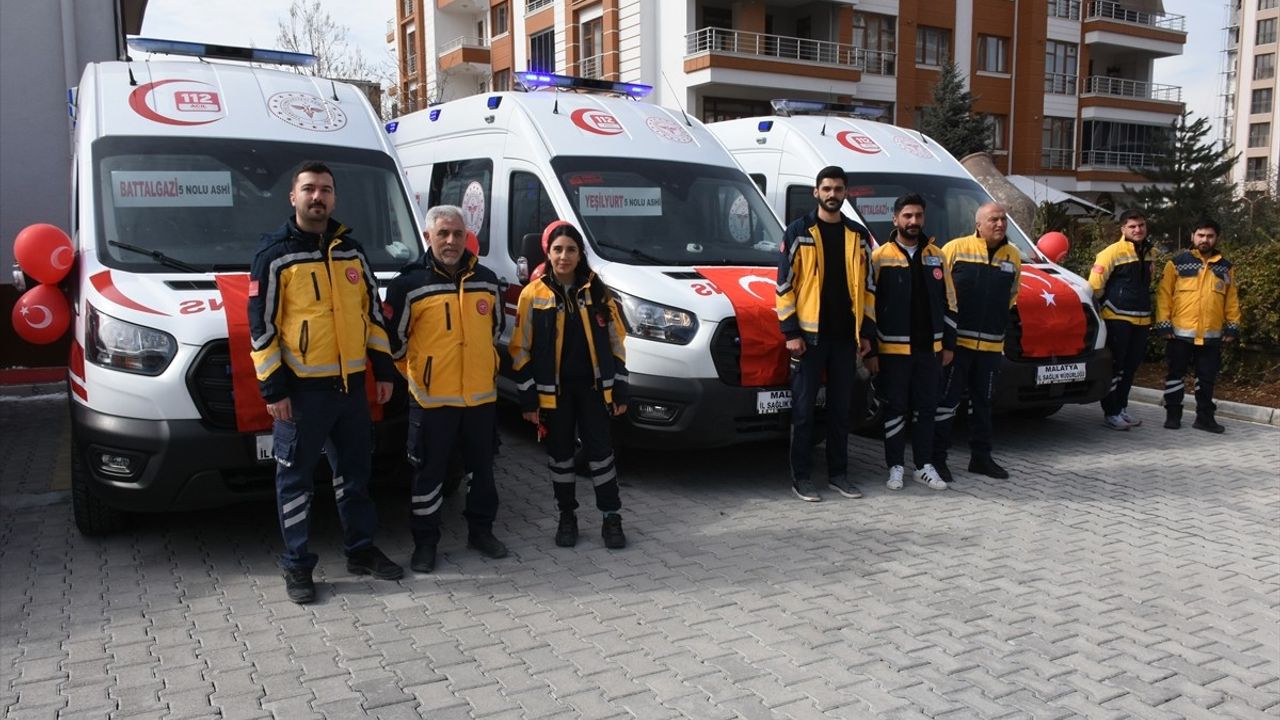 Malatya'ya Yeni Ambulanslar ve Sağlık Araçları Gönderildi