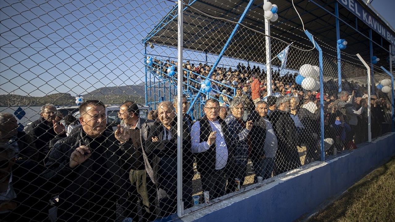 Mersin'de Bozyazı Belediyespor'un Coşkulu Maç Atmosferi