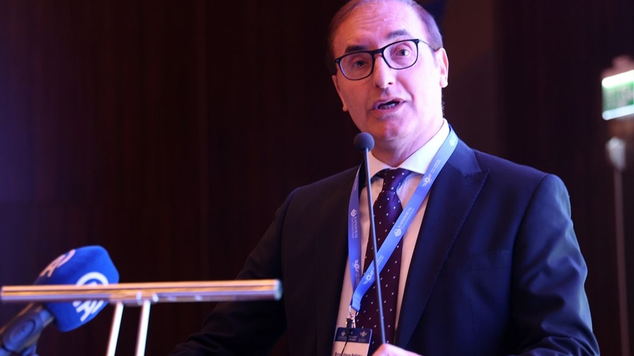 Nevşehir'de Sıcak Hava Balonu Sektörünün Geleceği Tartışıldı