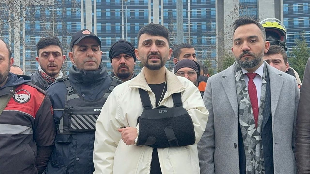 Pendik'te Motosiklet Kazası: Adli Açıklamalar ve Yaralanmalar
