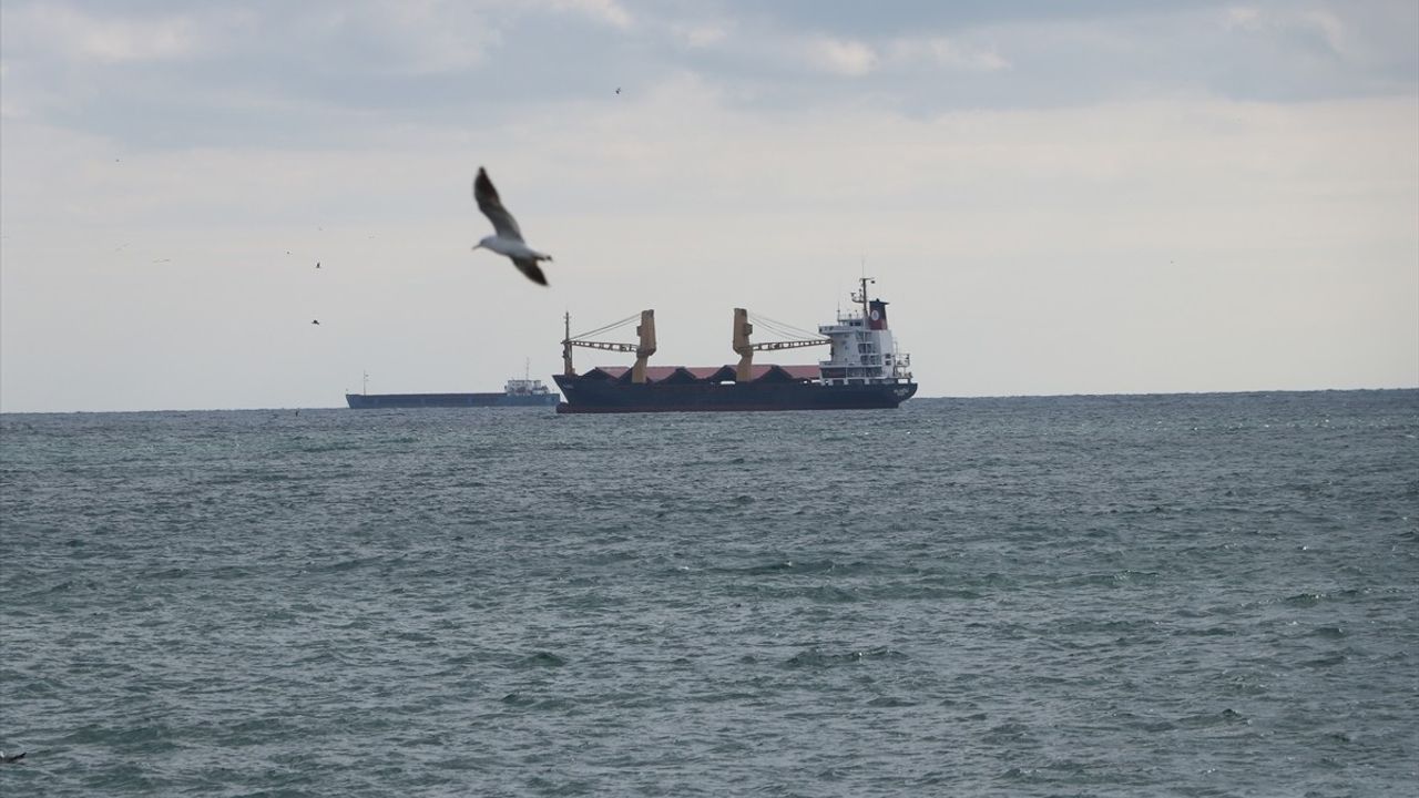 Poyraz Rüzgarı Tekirdağ'da Deniz Ulaşımını Engelliyor