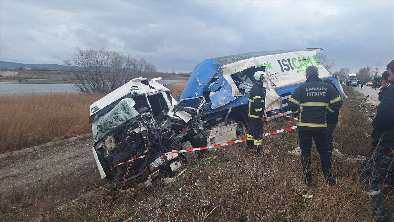 Samsun'da İki Tırın Çarpıştığı Kazada Sürücü Tutuklandı