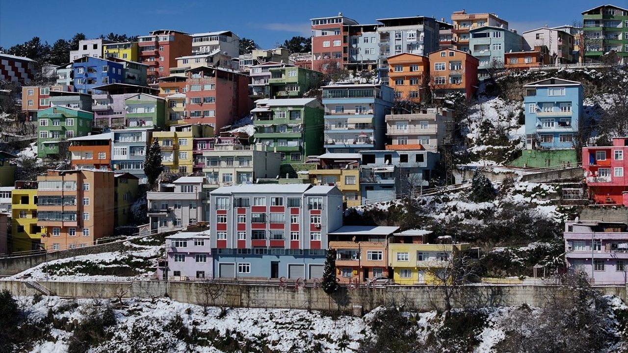 Samsun'un Renkli Evleri Karla Kaplandı