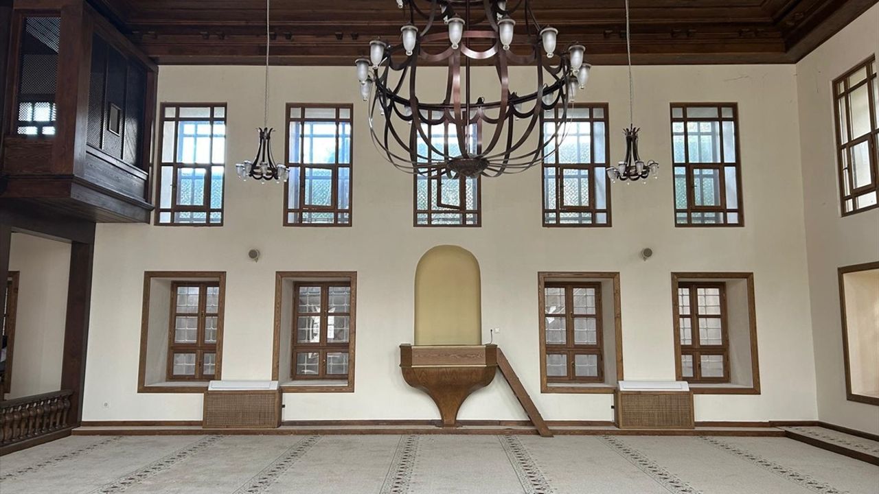 Silahtar Abdurrahman Ağa Camii 28 Şubat'ta Yeniden İbadete Açılıyor