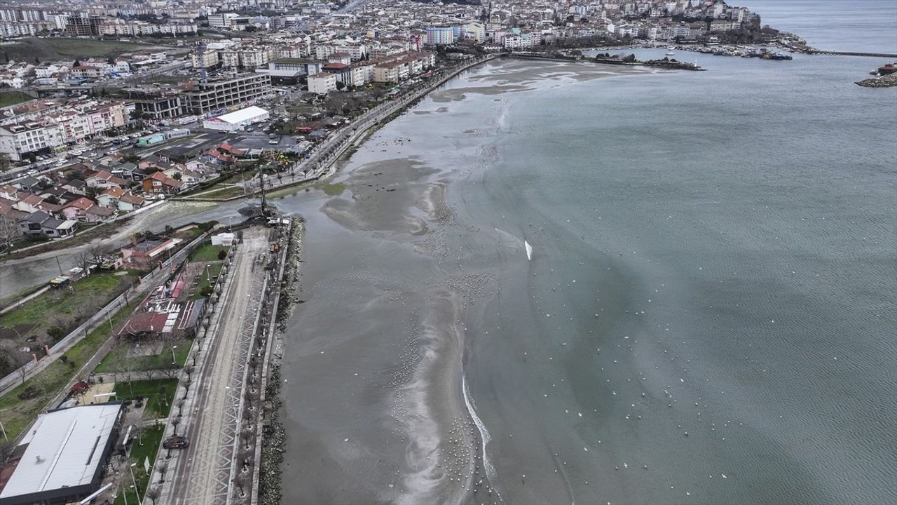 Silivri'de Deniz Suyu Çekildi: Uzmanlardan Açıklama
