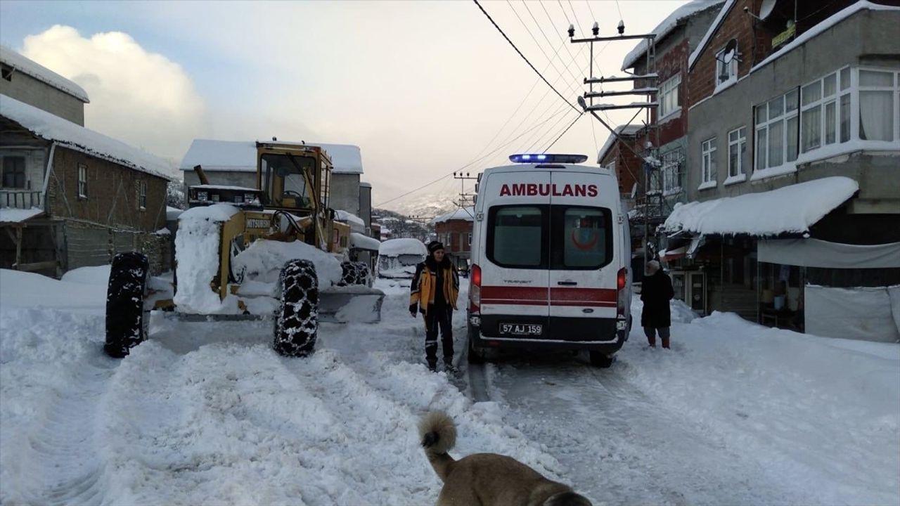Sinop'ta Kar Mağduru 74 Hasta Sağlık Hizmetine Kavuştu