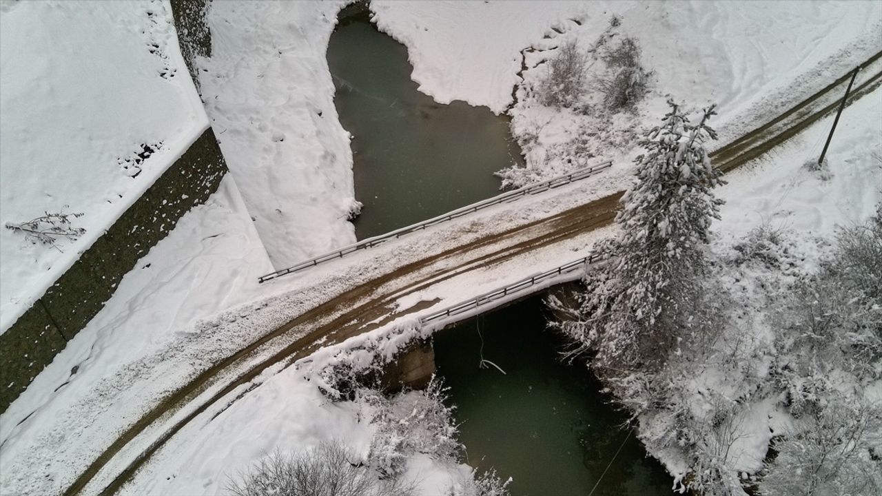 Sinop'ta Kar Yağışı Etkisini Sürdürüyor