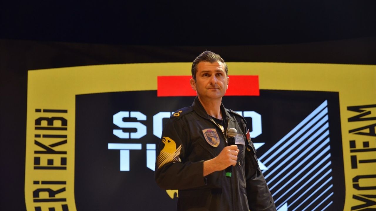 SOLOTÜRK Pilotları Gençlerle Buluştu