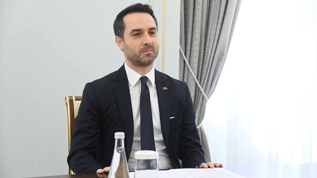 Taşkent Büyükelçisi Ulutaş Güven Mektubunu Sundu