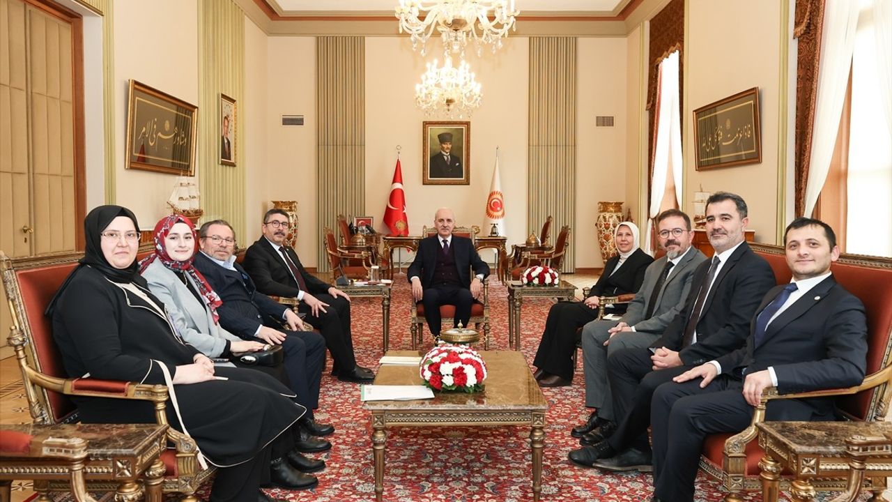 TBMM Başkanı Kurtulmuş, HUDER Heyetini Ağırladı