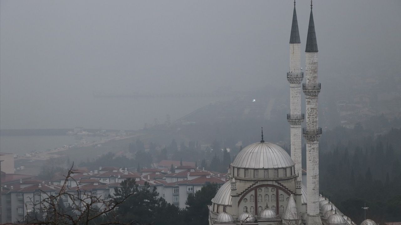 Tekirdağ'da Yoğun Sis Ulaşımı Olumsuz Etkiledi