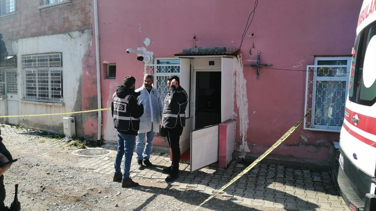 Tokat'ta Oğlunu Keserle Öldüren Baba Tutuklandı