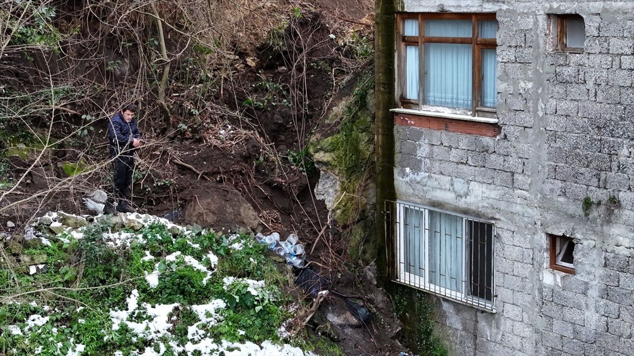 Trabzon'da Heyelan Kurtarma Operasyonu