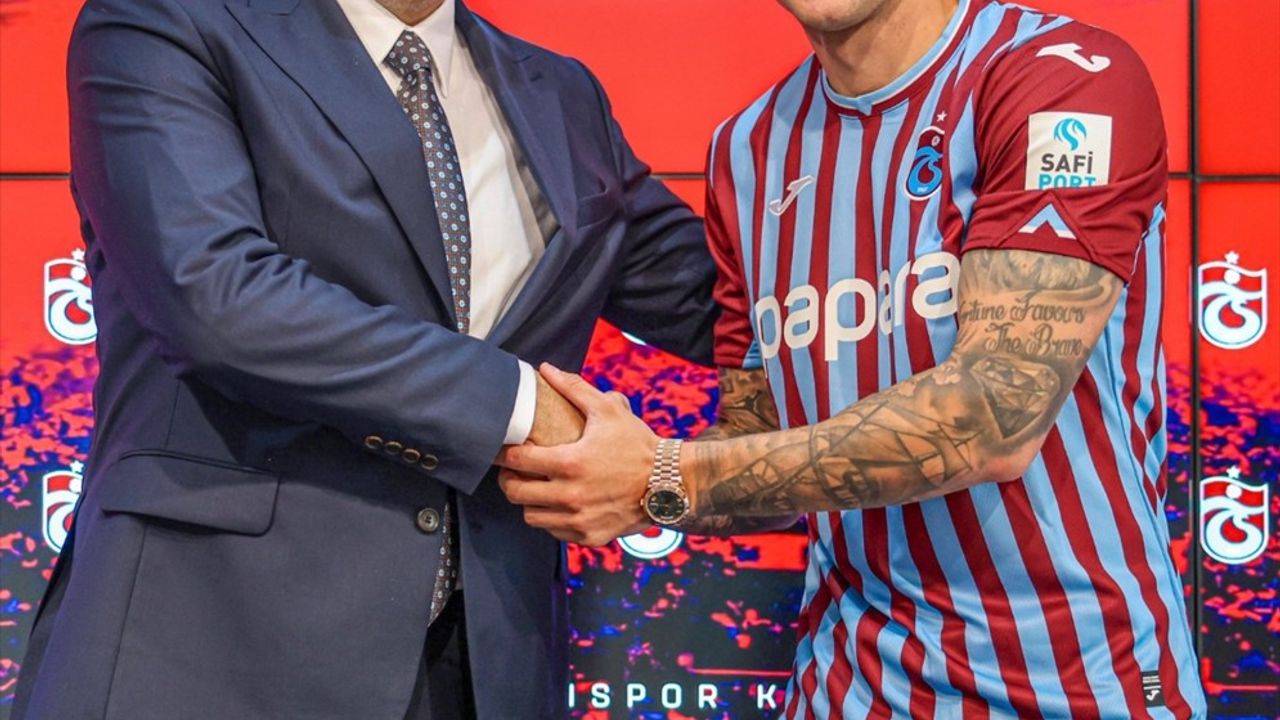 Trabzonspor'dan Oleksandr Zubkov'a İmza Töreni