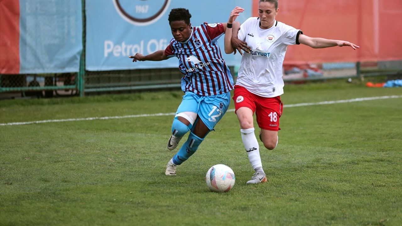 Trabzonspor Kadın Futbol Takımı, Bornova'ya Fark Attı