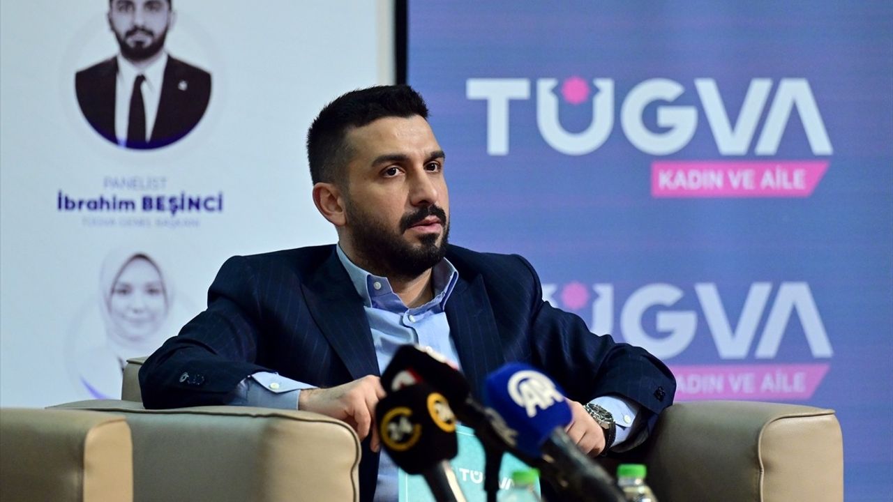 Türkiye'nin Demokrasi Süreci ve 28 Şubat Paneli İstanbul'da Yapıldı