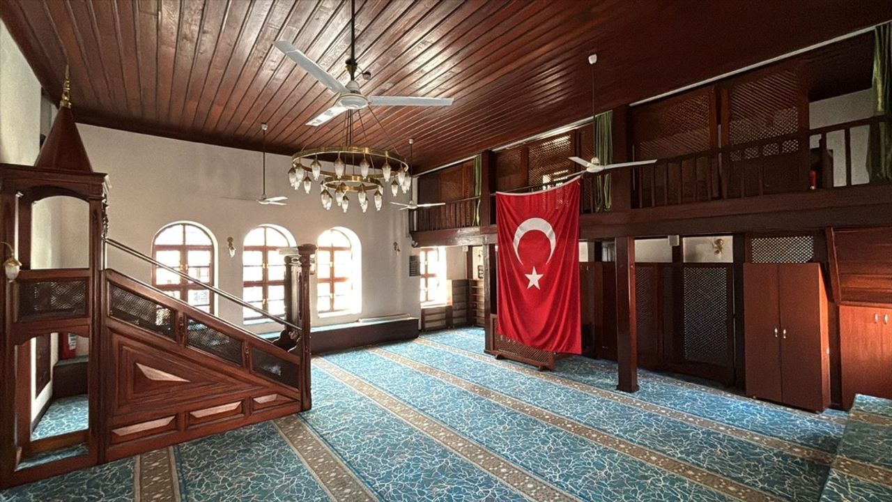 Vakıflar Genel Müdürlüğü, 12 Eseri İbadete Açacak