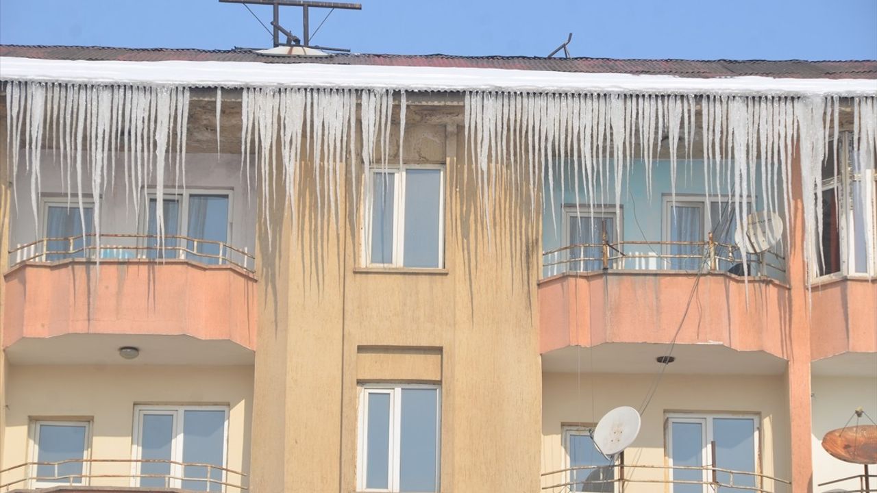 Van, Muş ve Bitlis'te Ulaşım Sorunu: 88 Yerleşim Yeri Kapalı