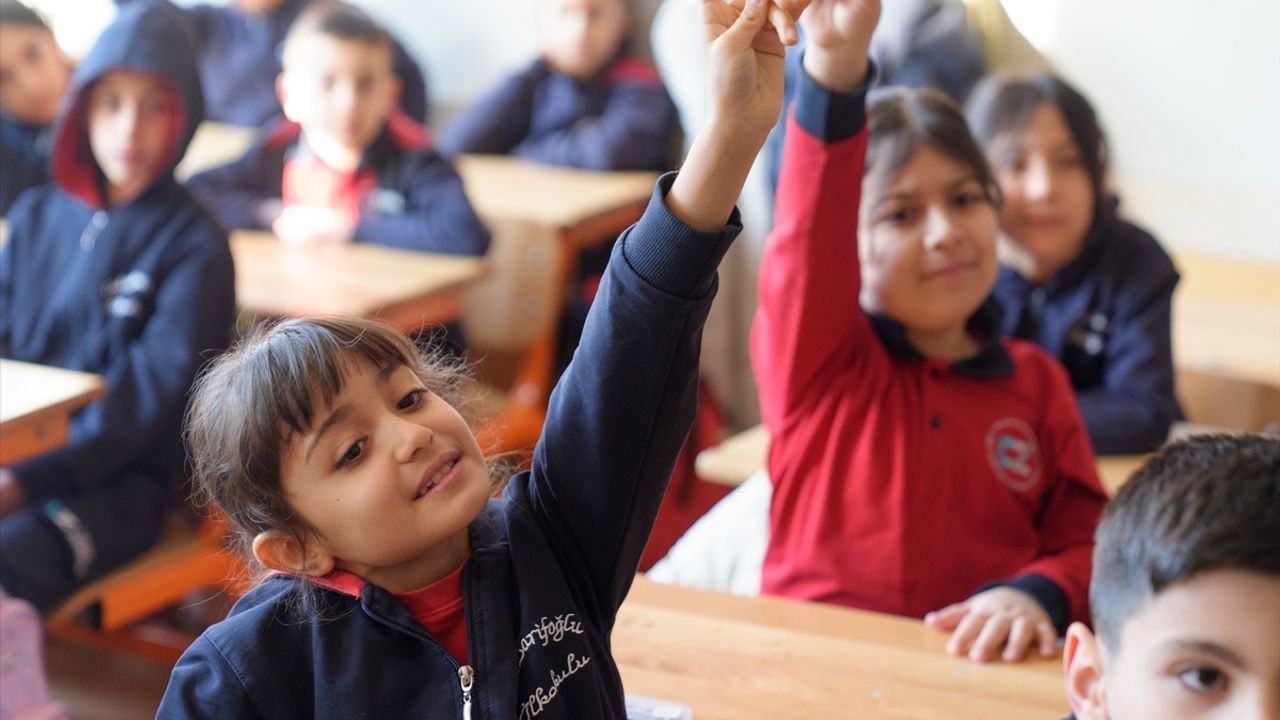Yarıyıl Tatilinin Ardından Öğrenciler Zilleri Çaldı