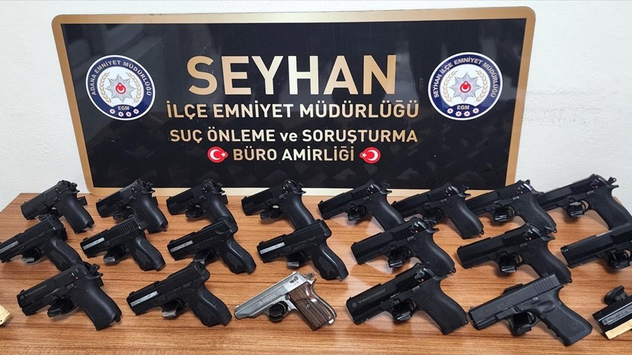 Adana'da 22 Ruhsatsız Tabanca Ele Geçirildi