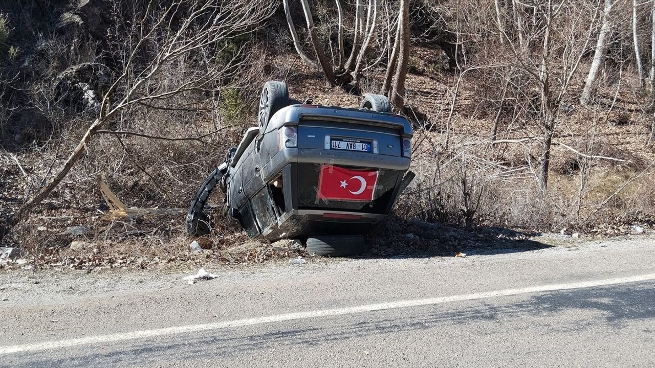 Adana'da Takla Atan Cipte 6 Kişi Yaralandı