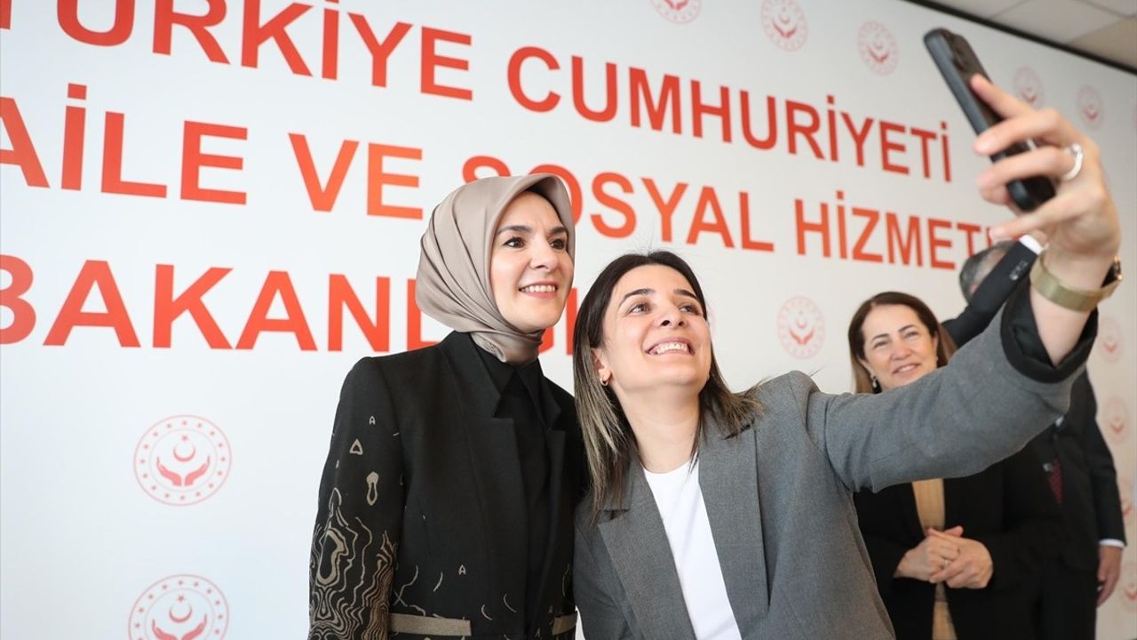 Aile ve Sosyal Hizmetler Bakanı Göktaş'tan Ramazan Bayramı Kutlaması