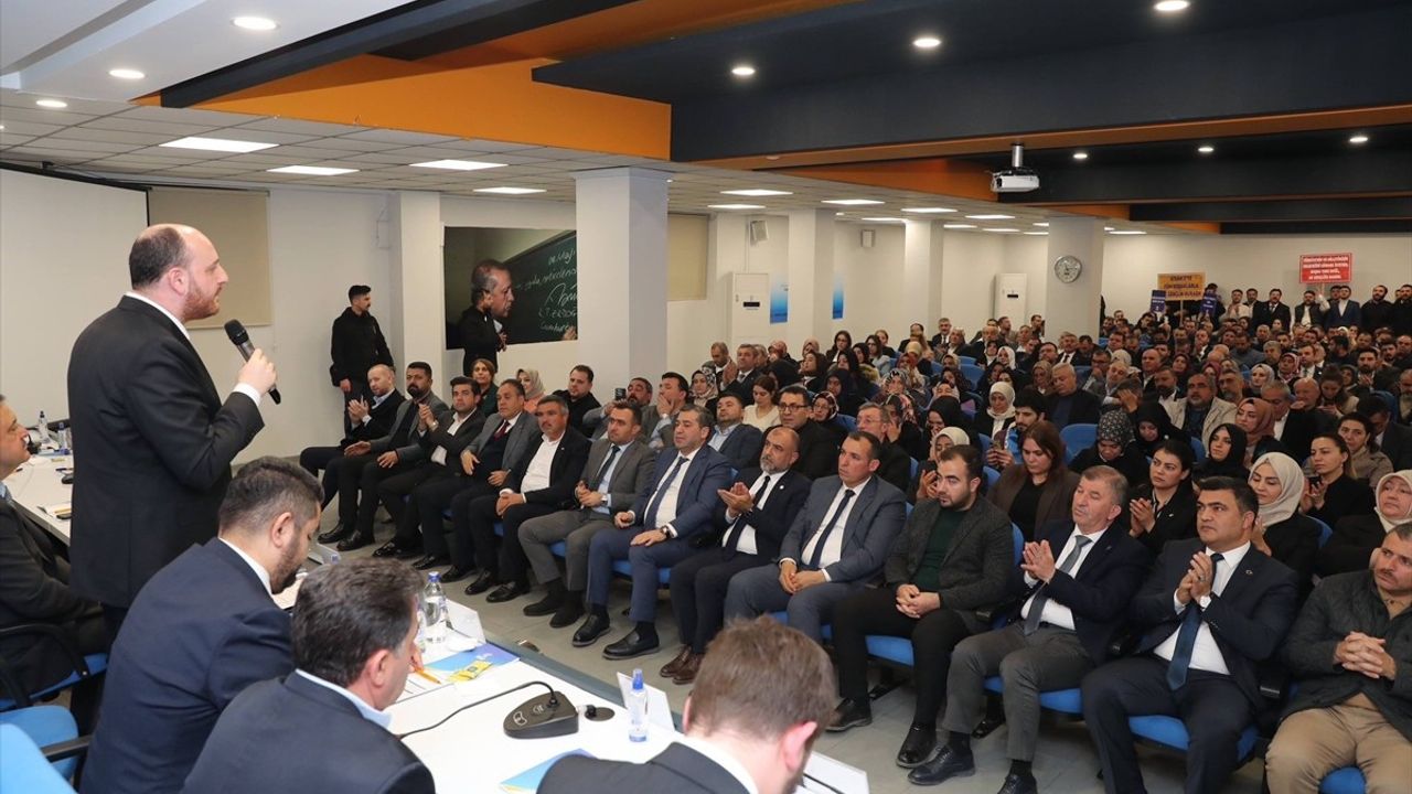 AK Parti Genel Başkan Yardımcısı Büyükgümüş Gaziantep'te İstişare Toplantısına Katıldı