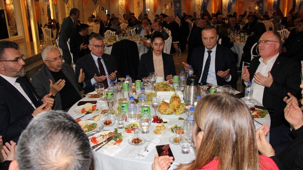 AK Parti TBMM Grup Başkanı Abdullah Güler, İftar Programında Kardeşlik Vurgusu Yaptı