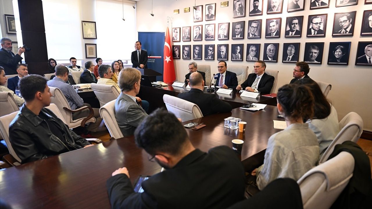 Ankara'da Türkiye-Polonya İlişkileri Üzerine Seminer