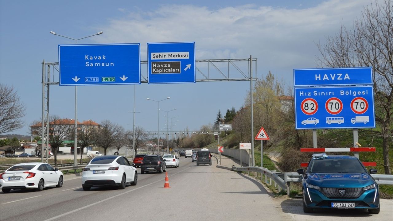 Ankara-Samsun Karayolu'nda Bayram Yoğunluğu