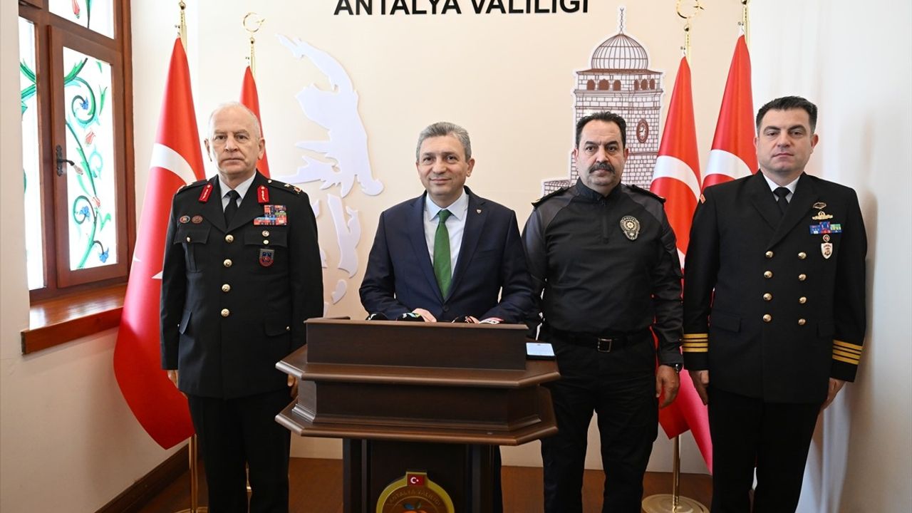 Antalya'da Açık Alan Etkinlikleri Yasaklandı