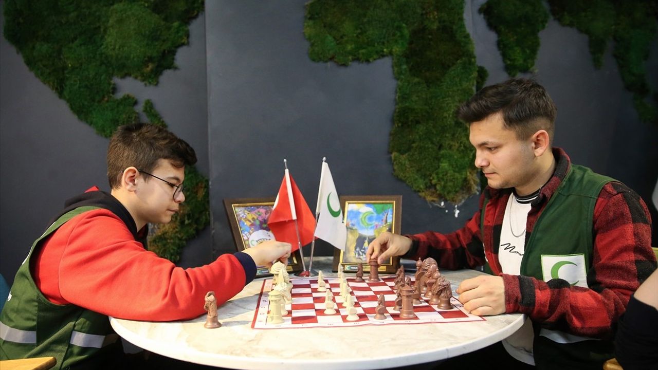 Bağımlılıklara Karşı Eğitim: Yeşil Kitap Kahve