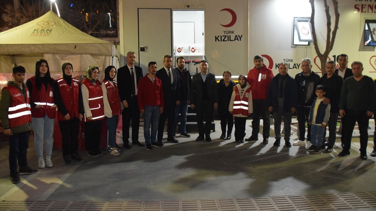 Batman Üniversitesi Personeli, Kan Bağışında Bulundu