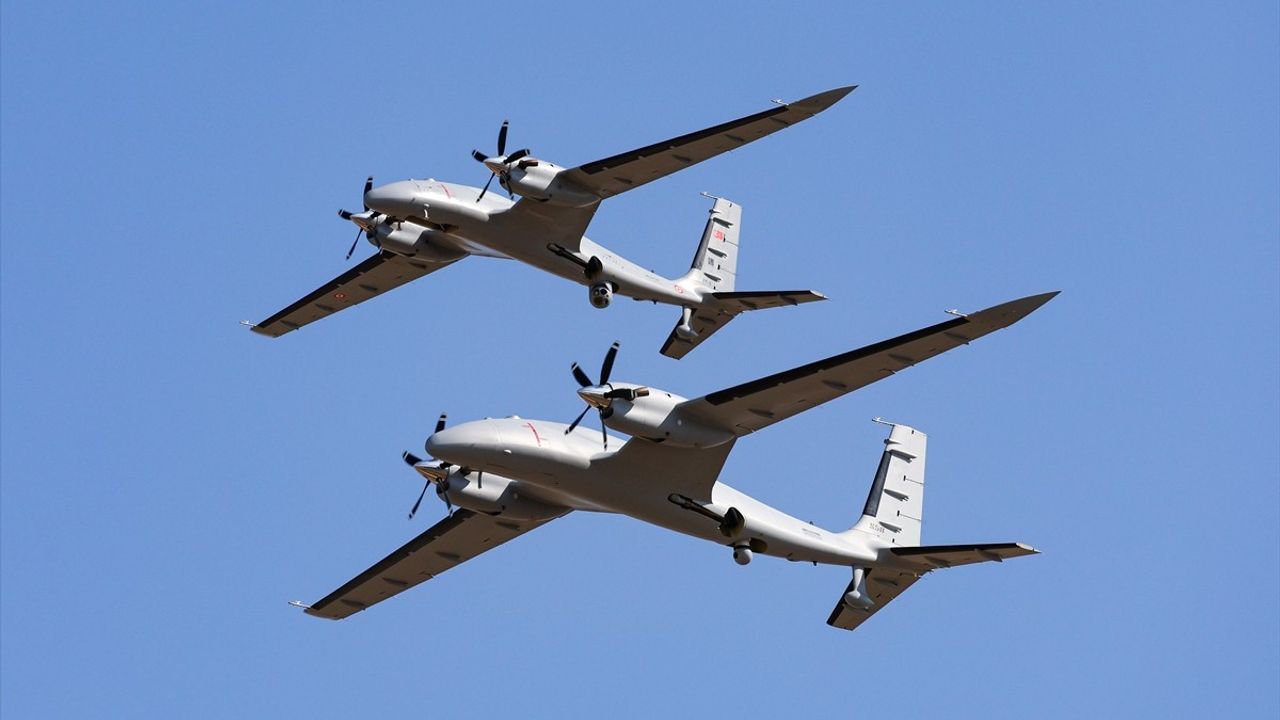 Bayraktar AKINCI TİHA 100 Bin Uçuş Saatini Aştı