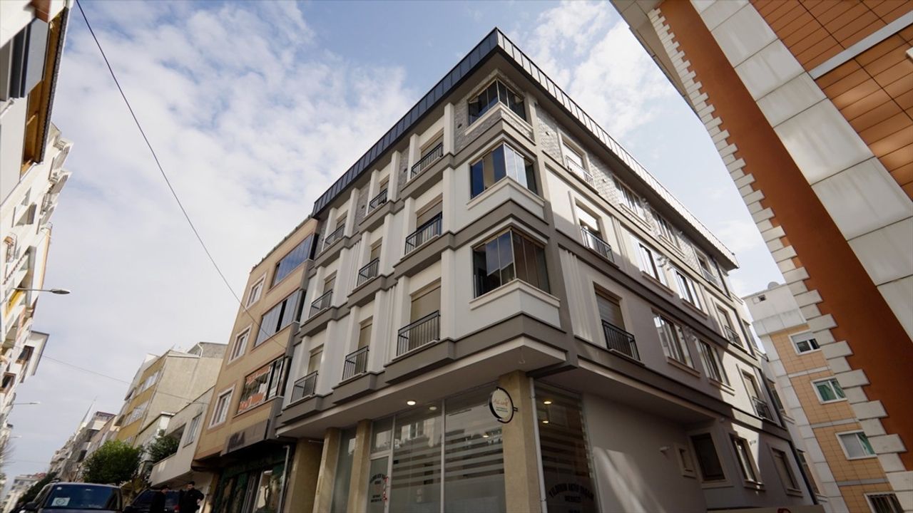 Bayrampaşa'da 'Yarısı Bizden Kampanyası' ile Aile Apartmanı Dönüştürüldü