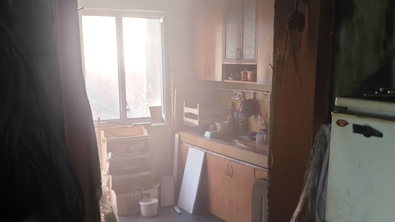 Bilecik'te Ev Yangını: 1 Kişi Hastaneye Kaldırıldı