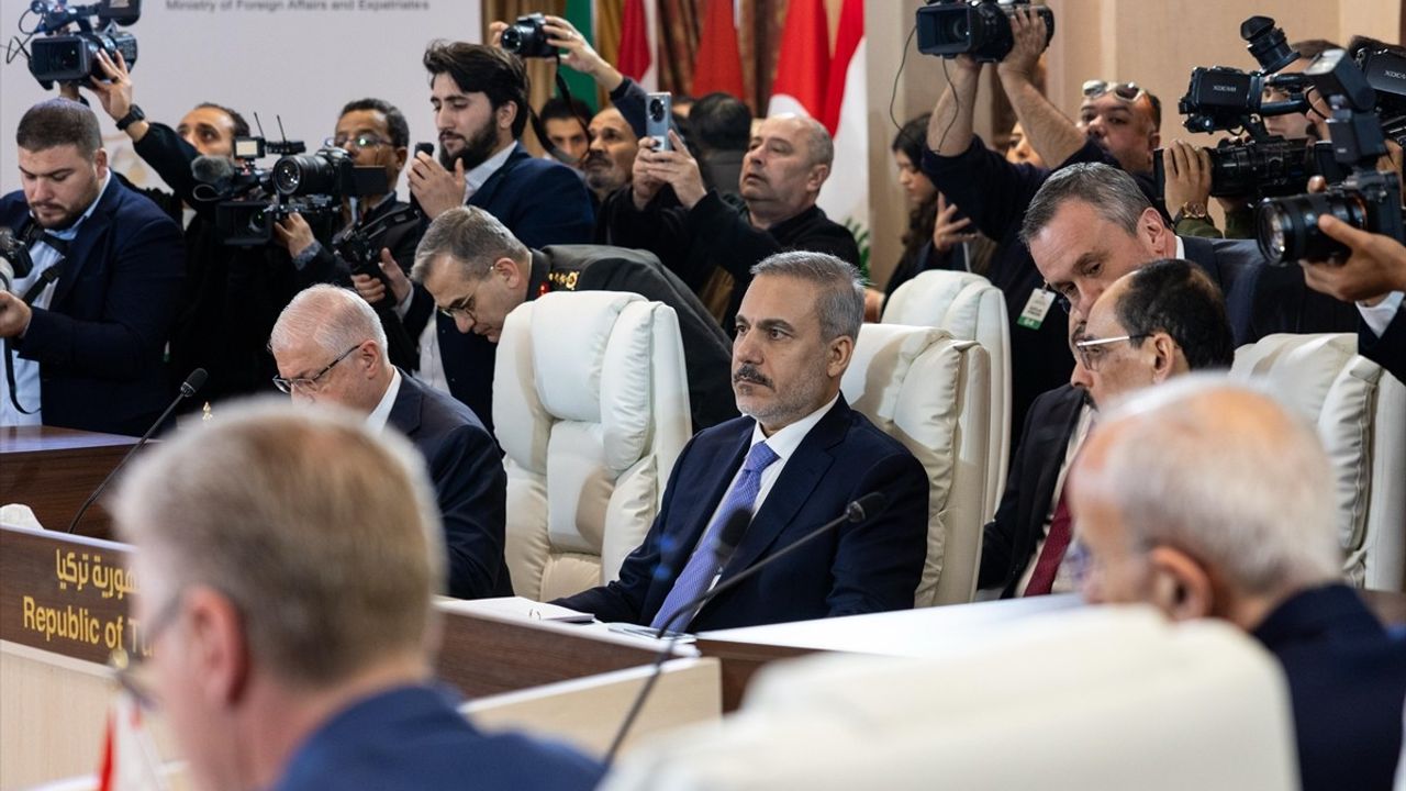 Bölgesel Güvenlik İçin Amman Toplantısı Başladı