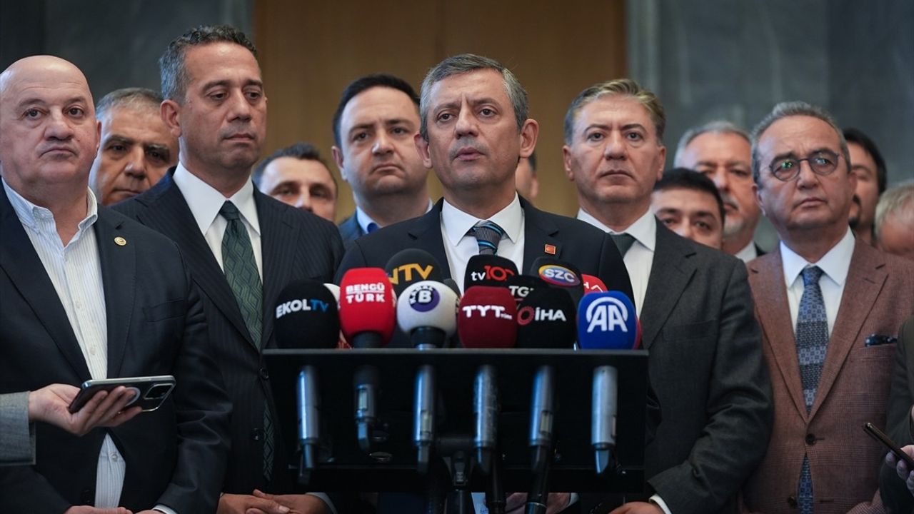 CHP, Ekrem İmamoğlu'nu Cumhurbaşkan Adayı Olarak Belirledi