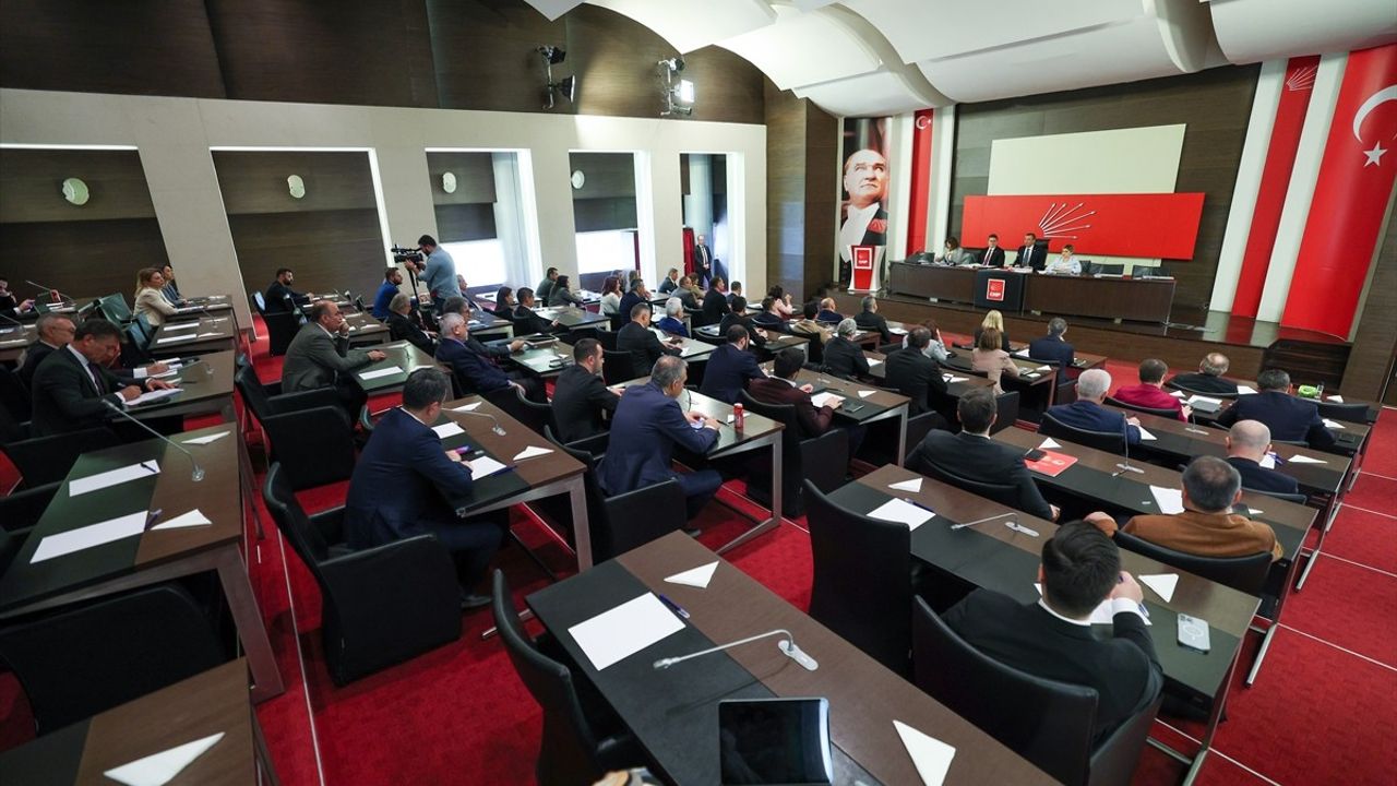 CHP Parti Meclisi Toplantısı: Ekrem İmamoğlu'nun Adaylığı Gündemde