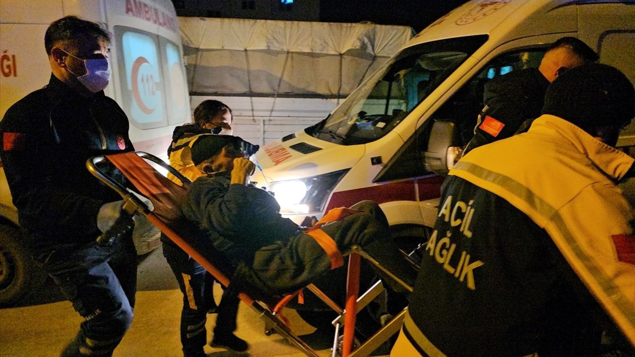 Çorum'daki Yangın: 10 Kişi Dumandan Etkilendi