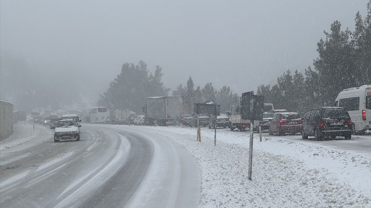 Denizli-Antalya Kara Yolu Ulaşımına Yeniden Açıldı