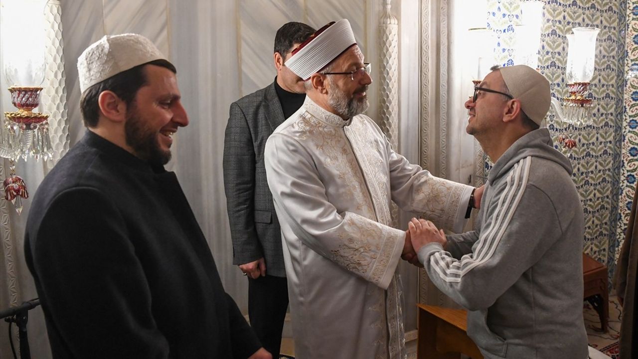 Diyanet İşleri Başkanı Ali Erbaş Teravih Namazı Kıldırdı